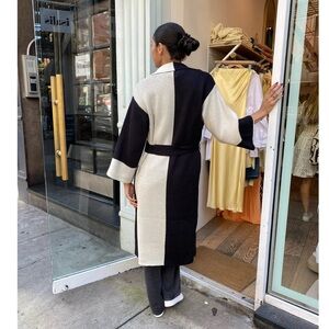 Duster Coat in Black Block